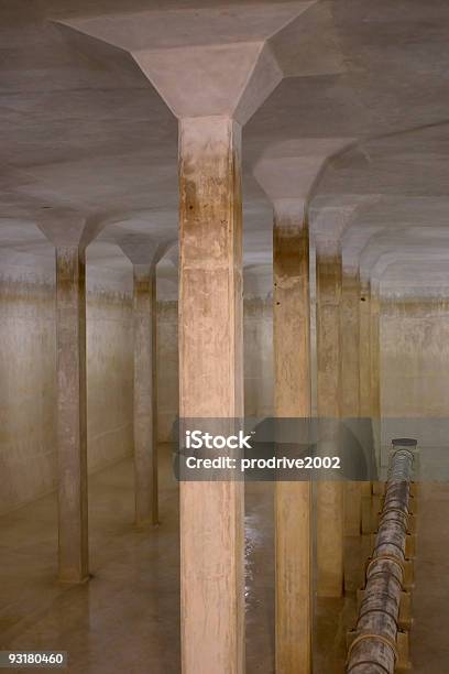 Wasser Aufbewahrungsmöglichkeit Stockfoto und mehr Bilder von Architektonische Säule - Architektonische Säule, Bauwerk, Farbbild