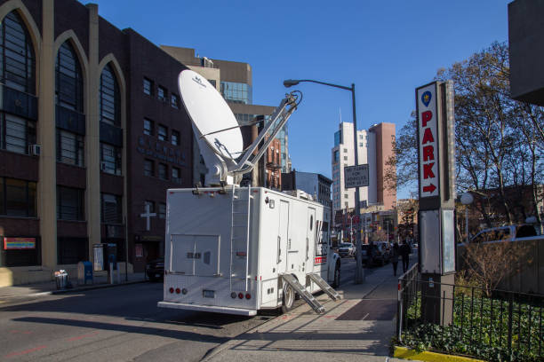Fox News truck in NYC New York, United States of America - November 17, 2016: A news truck in the streets of Manhattan parabola stock pictures, royalty-free photos & images