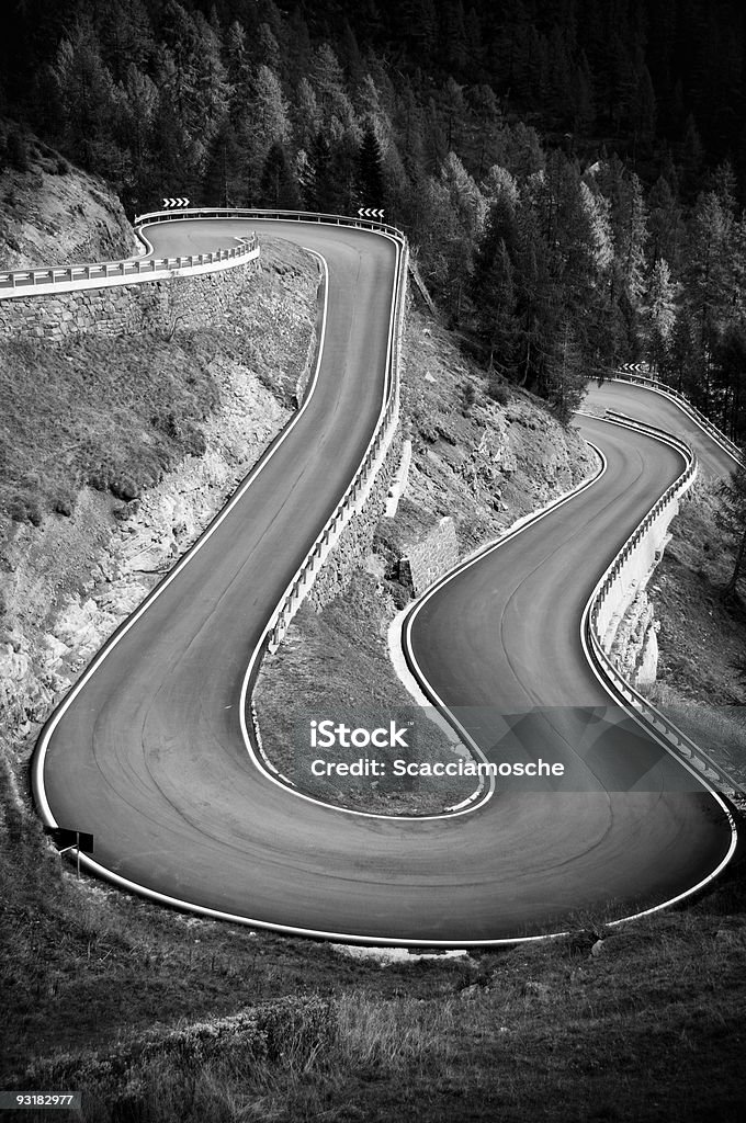 Alpine road - Foto de stock de Aire libre libre de derechos