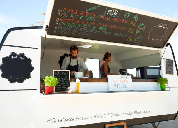istock White Food truck 931909416