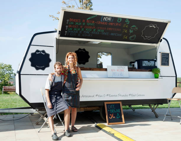 istock White Food truck 931909464