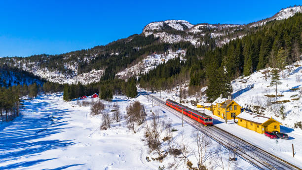 istock Train Oslo - Bergen in mountains. Hordaland, Norway. 931961048