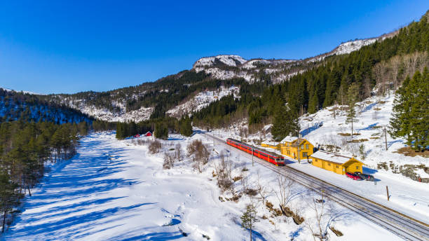 istock Train Oslo - Bergen in mountains. Hordaland, Norway. 931961500