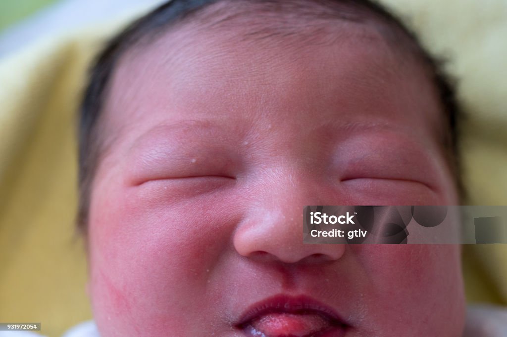 Bebé la lengua - Foto de stock de Alegre libre de derechos