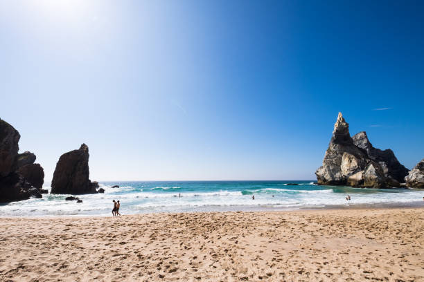 istock Praia da Ursa beach on a sunny day, Portugal 931972284