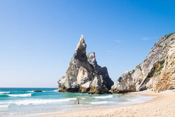 istock Praia da Ursa beach on a sunny day, Portugal 931973004
