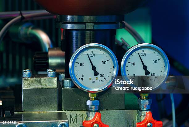 Манометр — стоковые фотографии и другие картинки Измеритель давления жидкости и газа - Измеритель давления жидкости и газа, Крупный план, Без людей