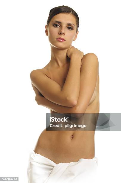 Desnudo Mujer En Toalla Foto de stock y más banco de imágenes de Desnudo - Desnudo, Mujeres, Abdomen humano