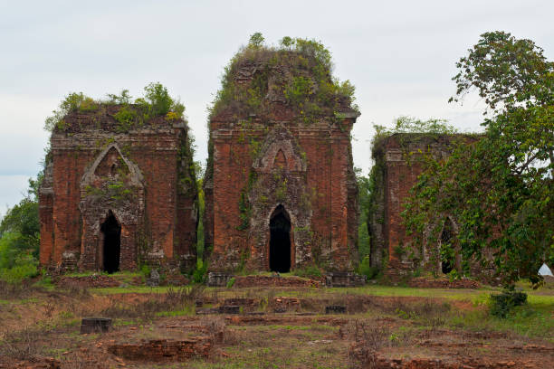 istock Champa Ruins, Thuy Hoa, Central Vietnam 932074594