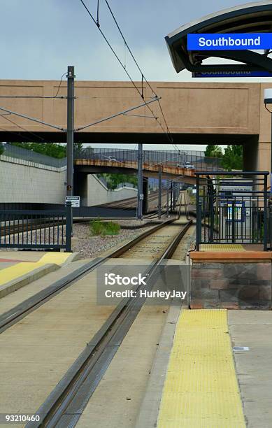 Estação Ferroviária De Southbound - Fotografias de stock e mais imagens de Esperar - Esperar, Estação de Ferroviária, Verão
