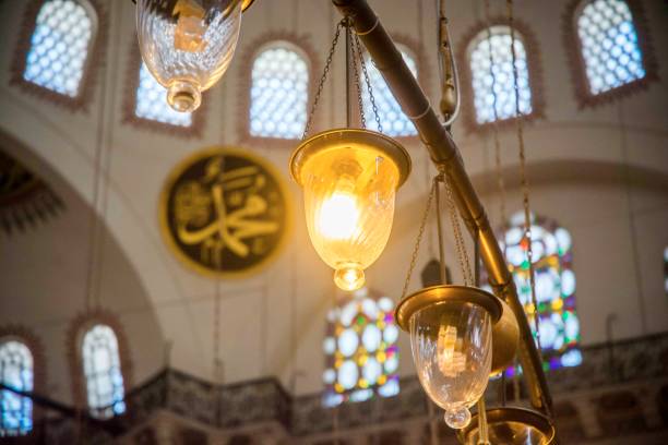 istock The glowing lamps on the Suleymaniye mosque 932154270