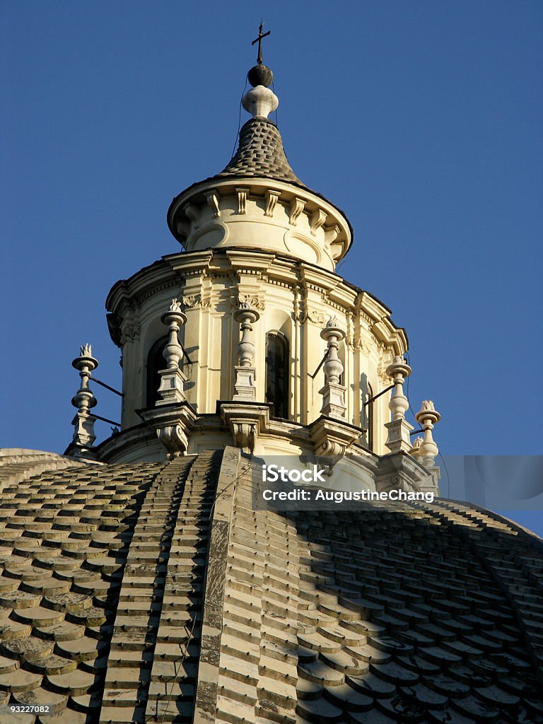 Chiesa spire - Foto stock royalty-free di Piazza Del Popolo - Roma