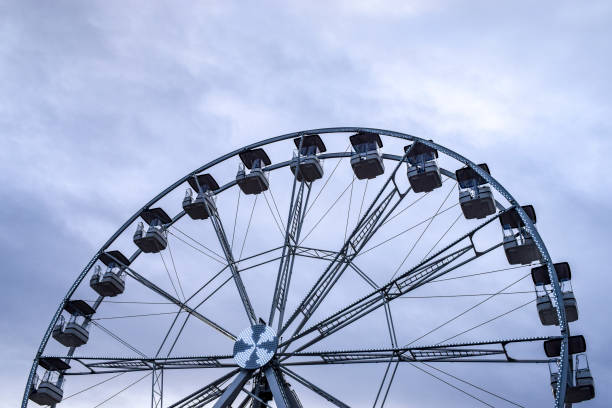 parco divertimenti e mercato di winterville - ferris wheel wheel oktoberfest carnival foto e immagini stock