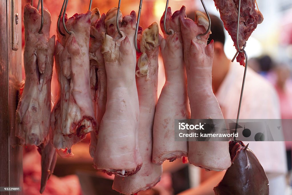 Необработанные свинья движение в Гонконге Мясник's магазин - Стоковые фото Без людей роялти-фри