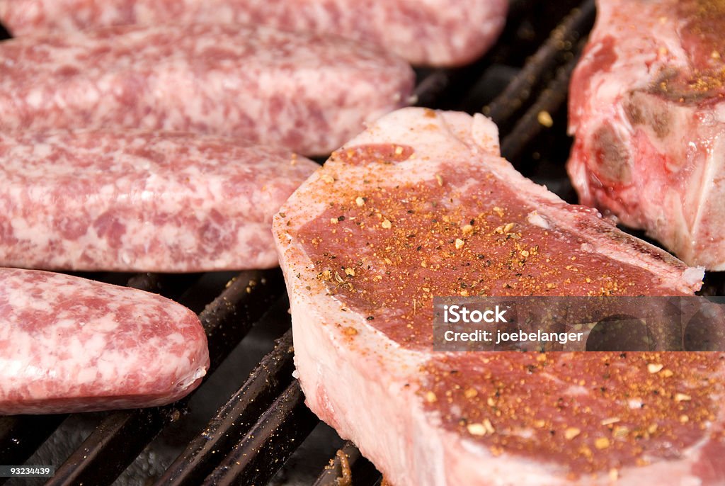 Raw steaks und bratwurst - Lizenzfrei Blutig Stock-Foto