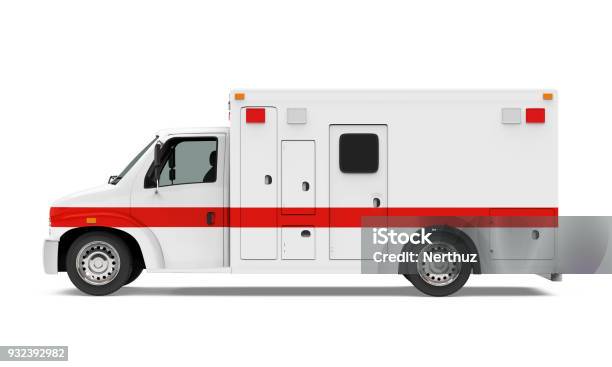 Coche Ambulancia Aislado Foto de stock y más banco de imágenes de Ambulancia - Ambulancia, Recortable, Blanco - Color