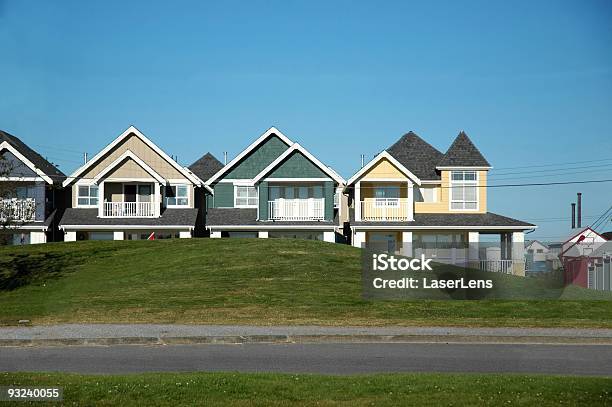 Residenzen Stockfoto und mehr Bilder von Auffahrt - Auffahrt, Balkengerüst, Bauarbeiter