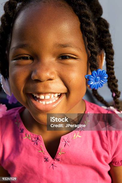 Carino Bambino Afroamericano - Fotografie stock e altre immagini di Afro-americano - Afro-americano, Colore nero, Popolo di discendenza africana