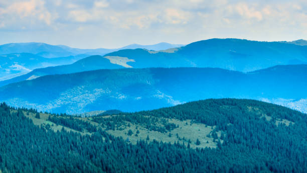 istock Mount rich morning the sun 932416398