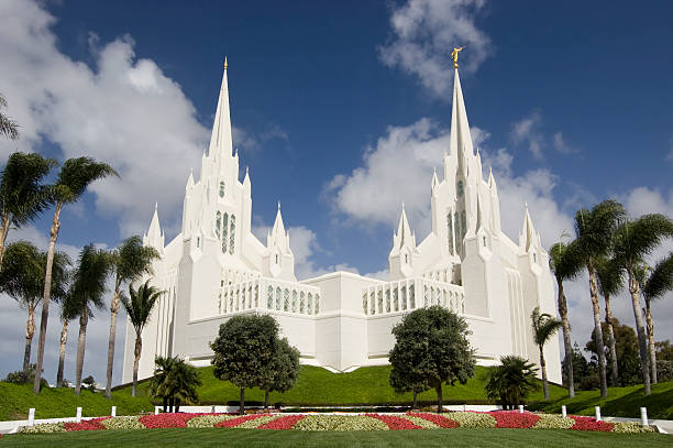 istock Mormon Temple - San Diego, California 93244294