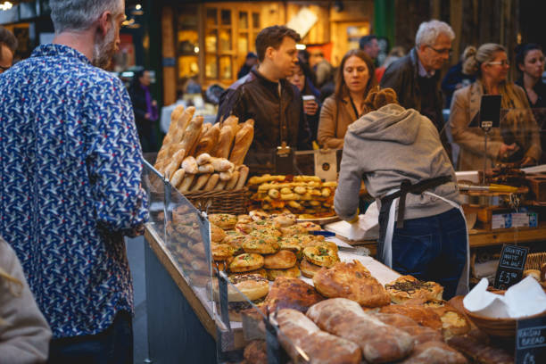 puesto de panadería en borough market de londres (reino unido). - kiosk editorial traditional culture famous place fotografías e imágenes de stock