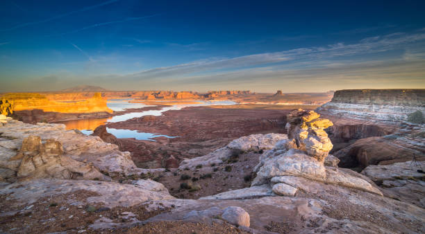 istock Twilight landscape above Lake Powell 932522940
