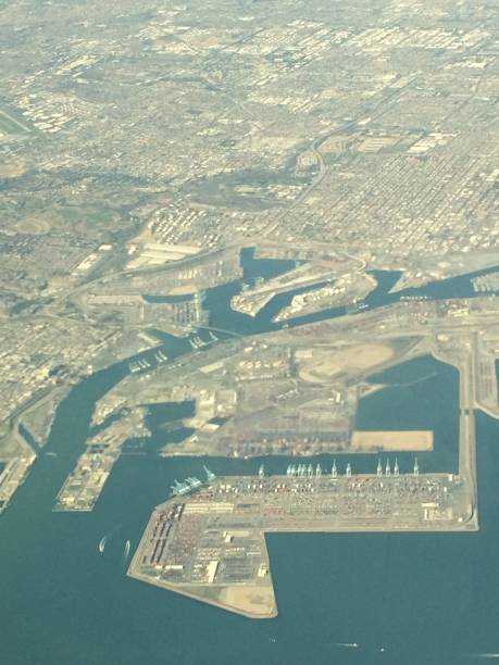 istock Port of Los Angeles 932560934