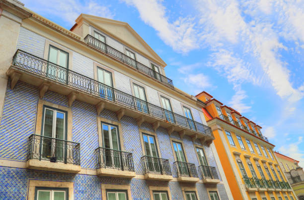 istock Colorful Streets of Lisbon 932597166