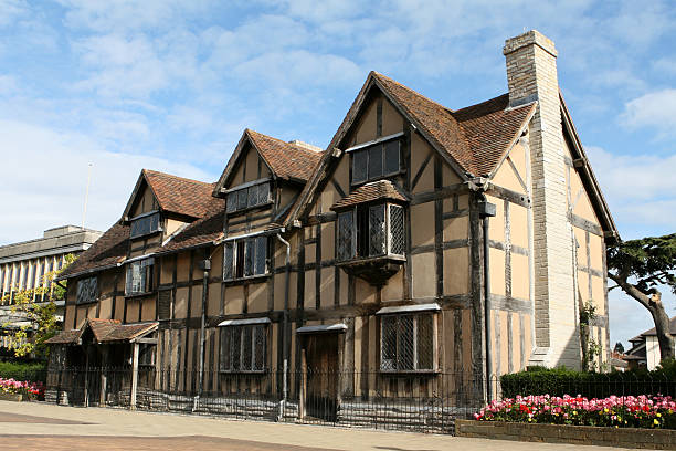 william shakespeare's berço, stratford a avon - birthplace - fotografias e filmes do acervo