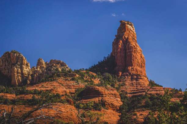 o fin - picturesque america or the land we live in canyon mountain mountain range - fotografias e filmes do acervo