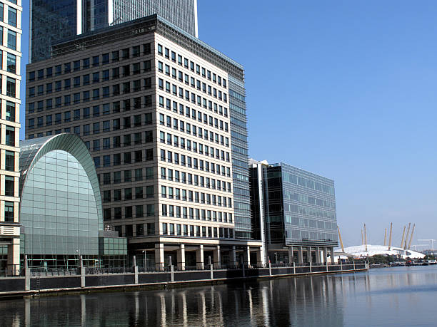 istock Office Buildings In Canary Wharf, London's Docklands 93262295