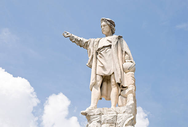 estátua de columbus, na itália - cristóvão colombo - fotografias e filmes do acervo