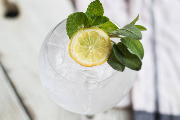 istock Summer cocktails garnish lemon mint 932624272