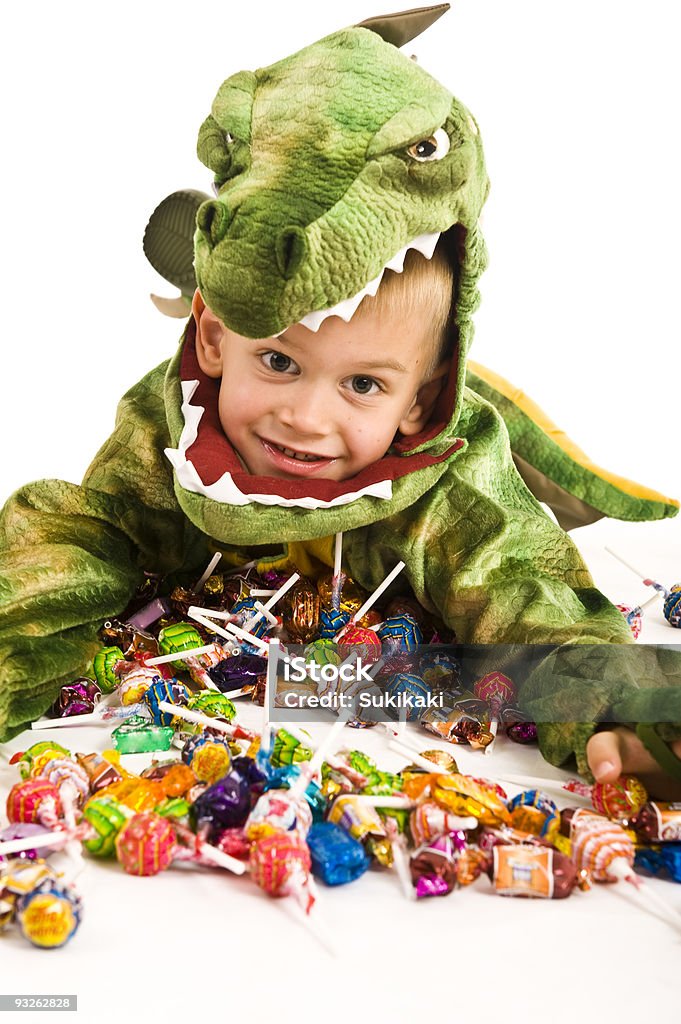 Urocza dziecko w Kostium Halloween crocodile - Zbiór zdjęć royalty-free (Dziecko)