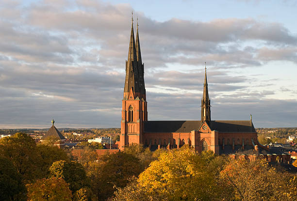 cathédrale d'uppsala - uppsala cathedral photos et images de collection