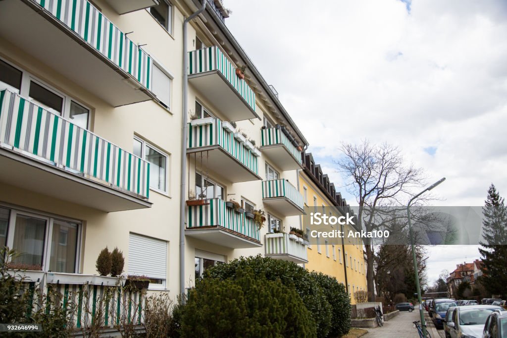 Appartementhaus in Deutschland, schönen Wohngegend - Lizenzfrei Alt Stock-Foto
