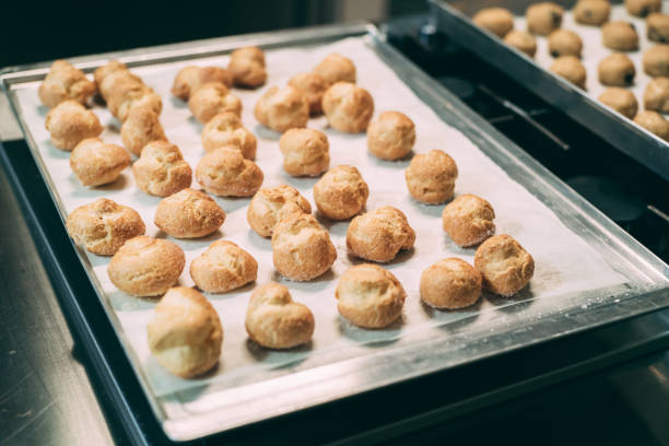 istock Making of italian pastries 932664304
