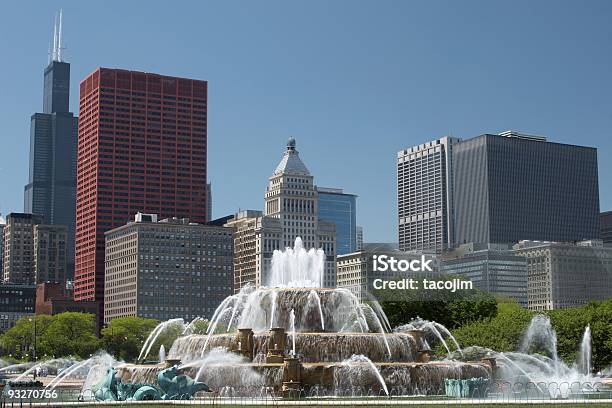 Fontanna Buckinghama Panoramę Chicago - zdjęcia stockowe i więcej obrazów Architektura - Architektura, Chicago - Illinois, Willis Tower
