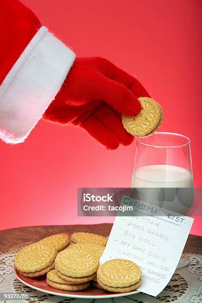 Natal Eve Cookes Leite Com Lista De Desejos - Fotografias de stock e mais imagens de Natal - Natal, Bolacha, Doce