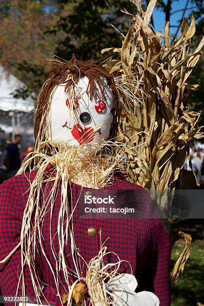 Queda Scarecrows - Fotografias de stock e mais imagens de Espantalho - Espantalho, Trabalho Manual, Aniagem de Cânhamo