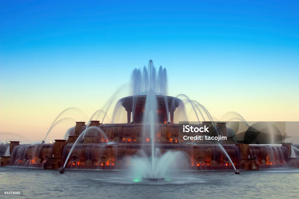 Fonte Buckingham ao pôr-do-sol - Foto de stock de Chicago - Illinois royalty-free