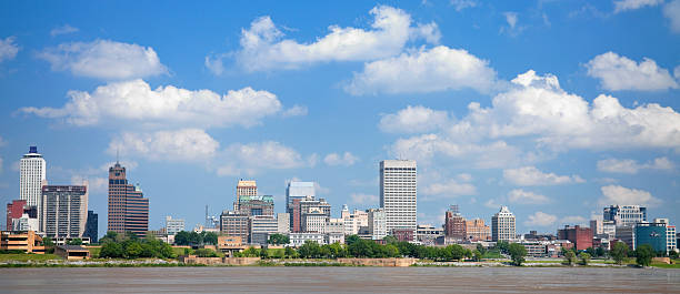 The Henando De Soto Brioge spans the Mississippi, linking Memphis Tennessee to Arkansas
