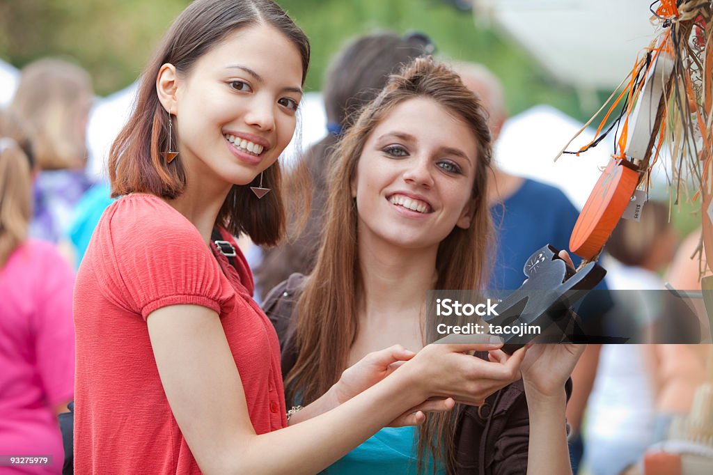 Filles sur le Craft Show - Photo de Artisanat libre de droits