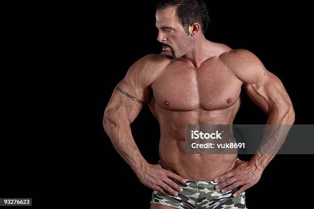 Bodybuilder Retrato - Fotografias de stock e mais imagens de Abdómen Humano - Abdómen Humano, Beleza, Bronzeado