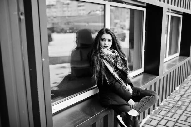 istock Brunette casual girl 932782404
