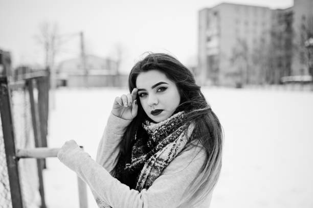 istock Brunette casual girl 932782442