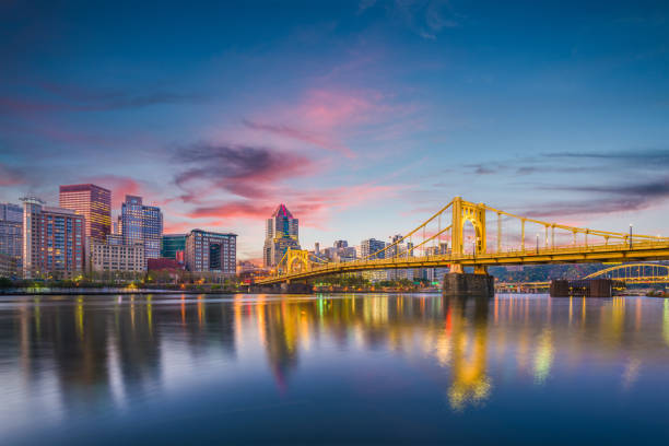istock Pittsburgh, Pennsylvania, USA Skyline 932802054