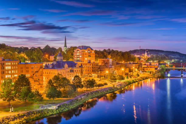 istock Augusta, Maine, USA Skyline 932802758