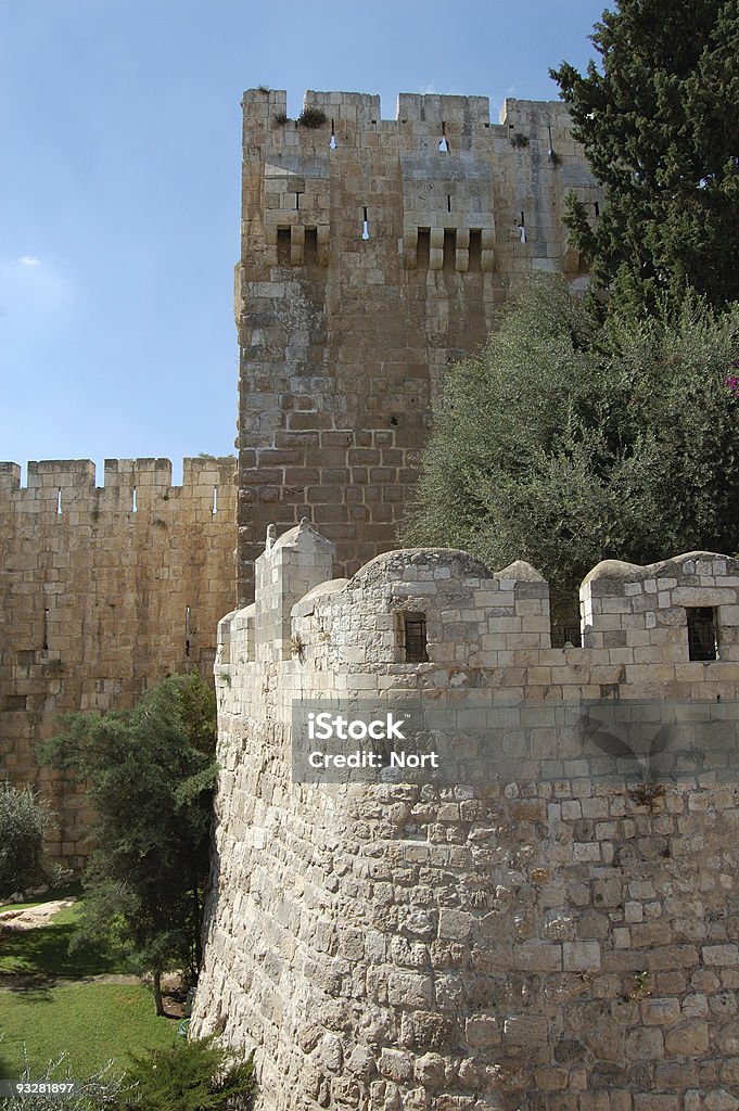 Old torre - Foto de stock de Aire libre libre de derechos