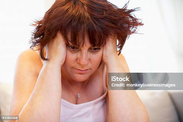 Depresso Sovrappeso Donna - Fotografie stock e altre immagini di Sovrappeso - Sovrappeso, Stress emotivo, Depressione